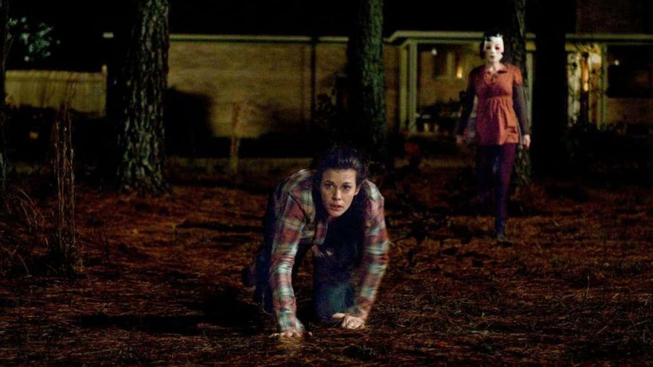 Kristen Goes Back Into The House In 'The Strangers'