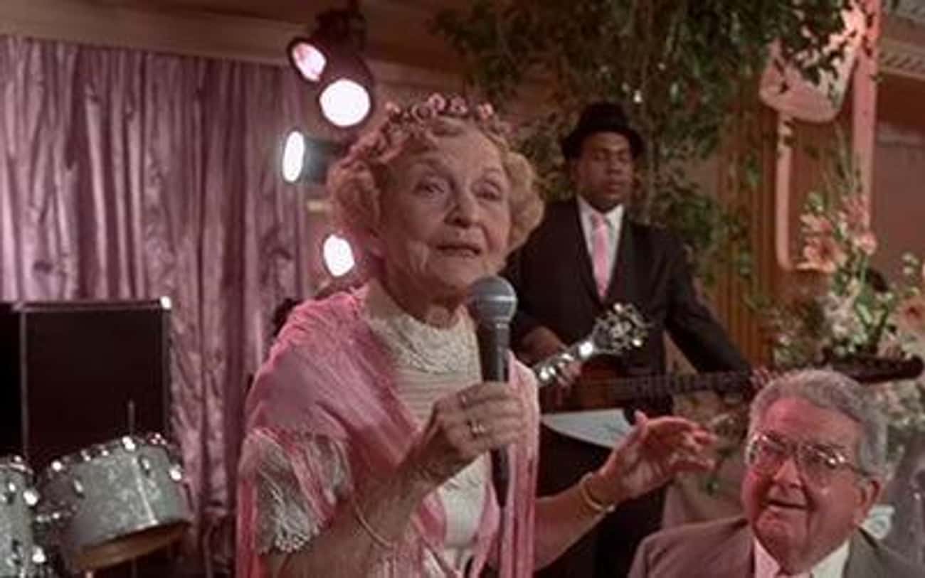 In ‘The Wedding Singer,’ Rosie Finally Sings The Song She’s Been Practicing To Her Lifelong Husband
