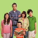 Patricia Heaton, Neil Flynn, Charlie McDermott   The Middle is an American sitcom about a working-class family living in Indiana and facing the day-to-day struggles of home life, work, and raising children.