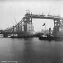 Tower Bridge on Random Fascinating Photos Of Historical Landmarks Under Construction