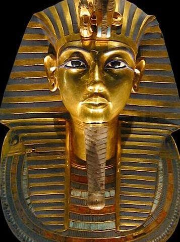 The Strangest Things Buried In The Tombs Of Famous Kings And Queens