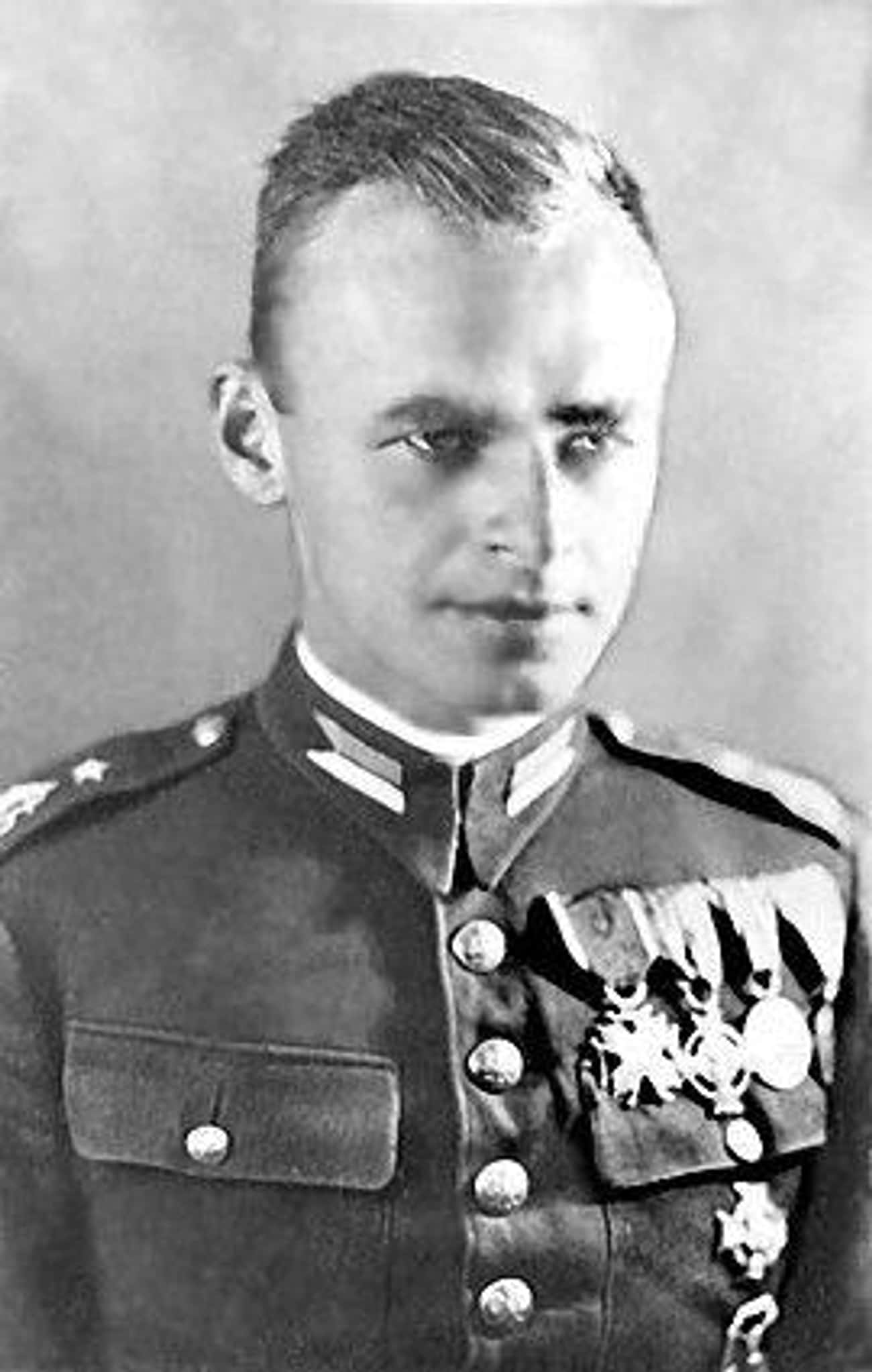 Captain Witold Pilecki Volunteered To Go To Auschwitz Undercover To Expose Nazi Crimes