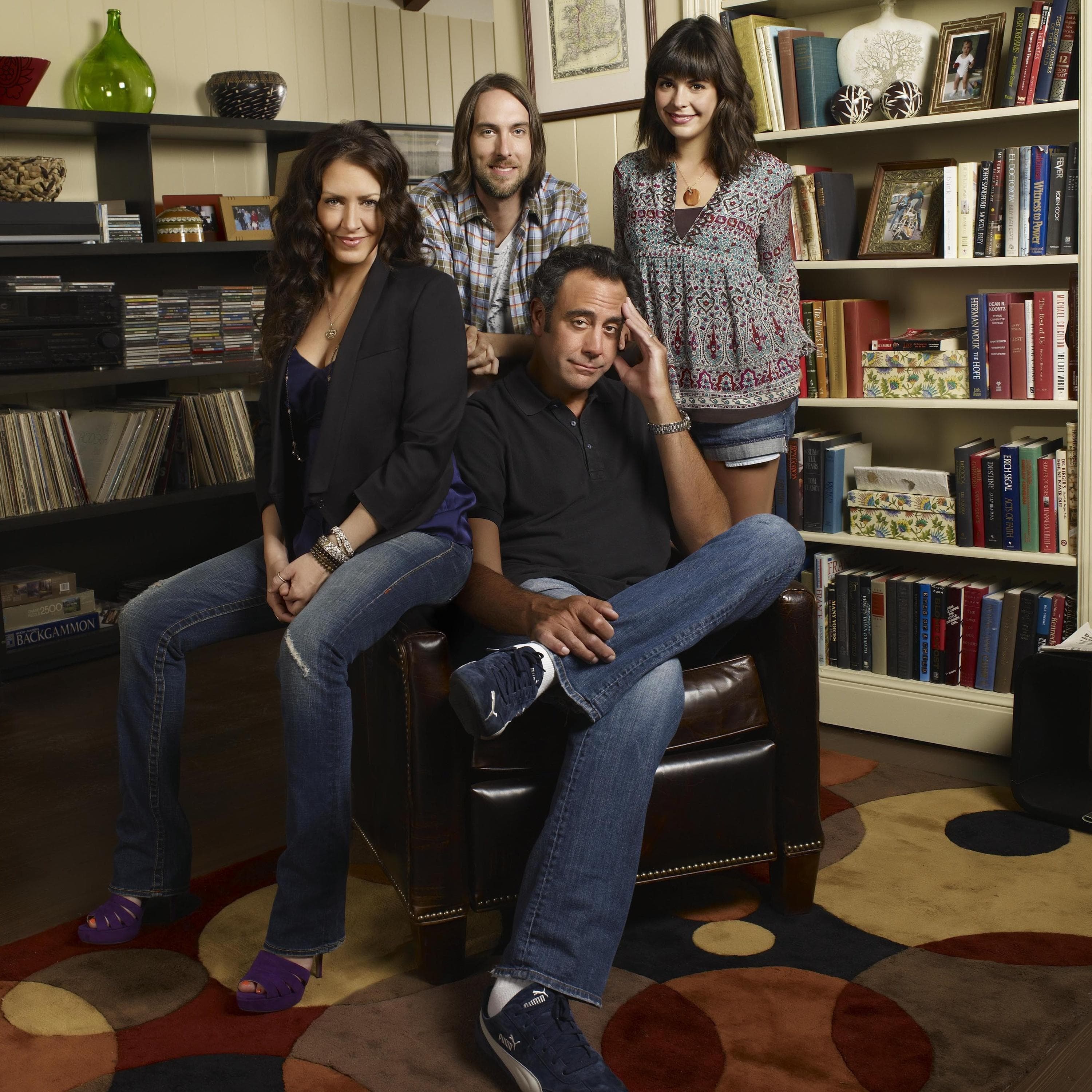 25+ Hilarious Movies & Shows Like 'The King Of Queens'