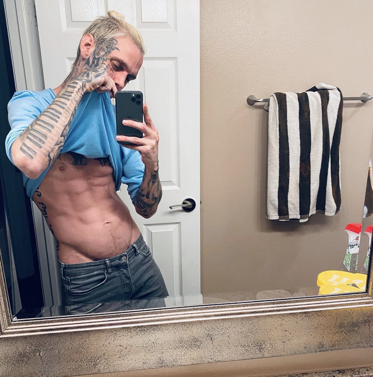 35 Famous Celebrities With OnlyFans Accounts