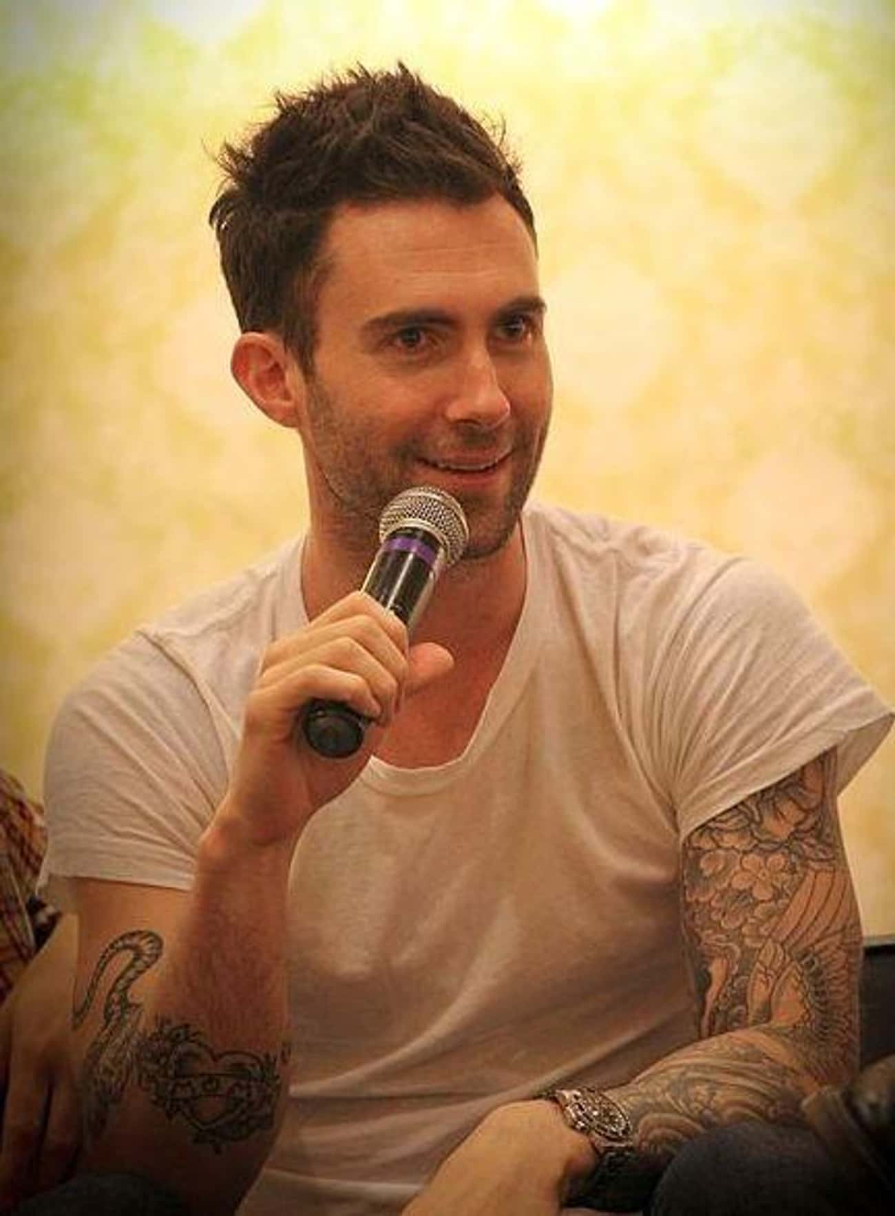 Adam Levine Advertised For The Red Cross After Hurricane Sandy