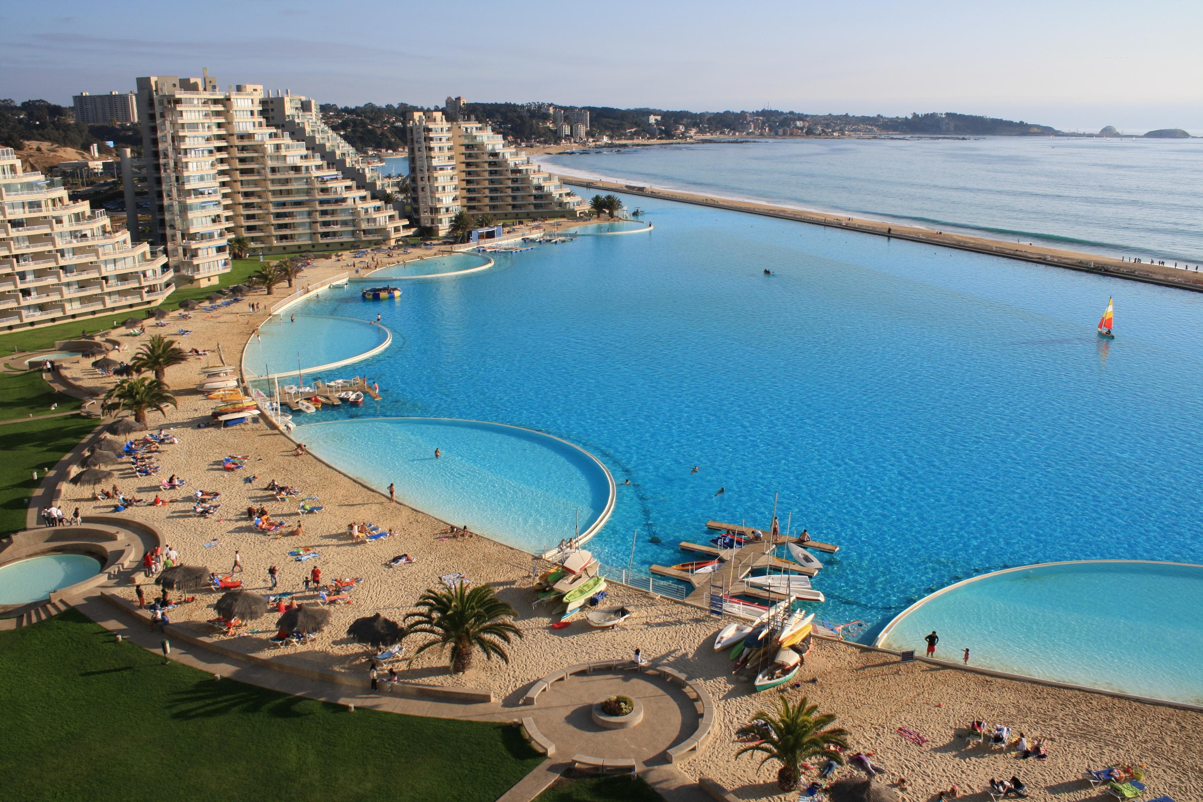 Coolest Pools in the World | Photo List of Cool Swimming Pools