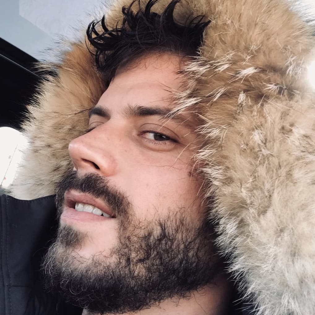 The 25+ Hottest Canadian Actors (With Photos)