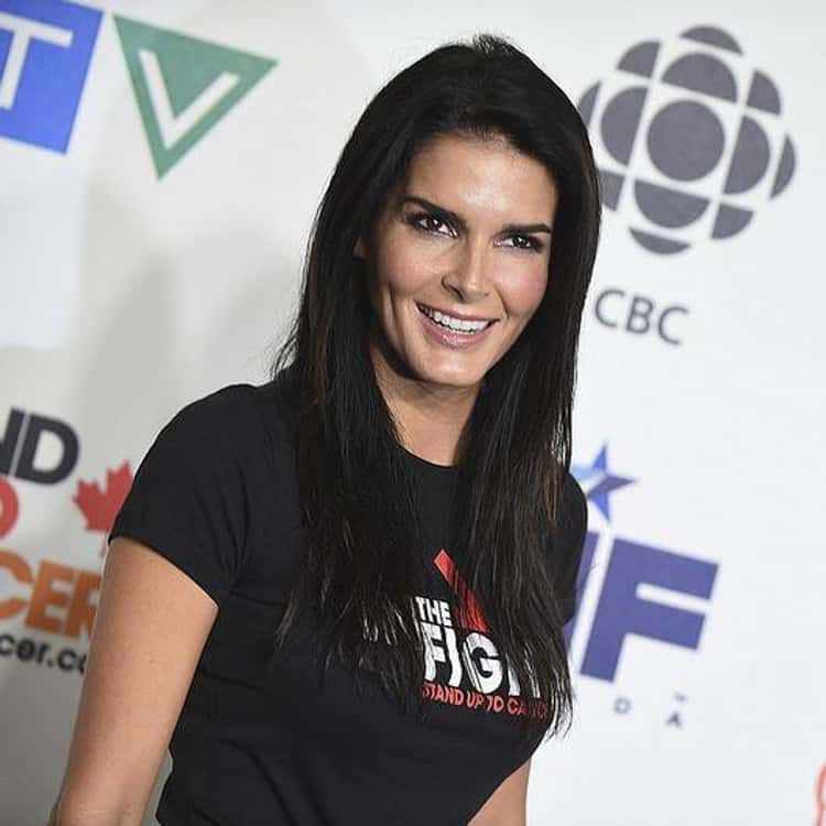 Angie Harmon Porn - Beautiful Older Celebrities | Actresses in their 50s and 60s