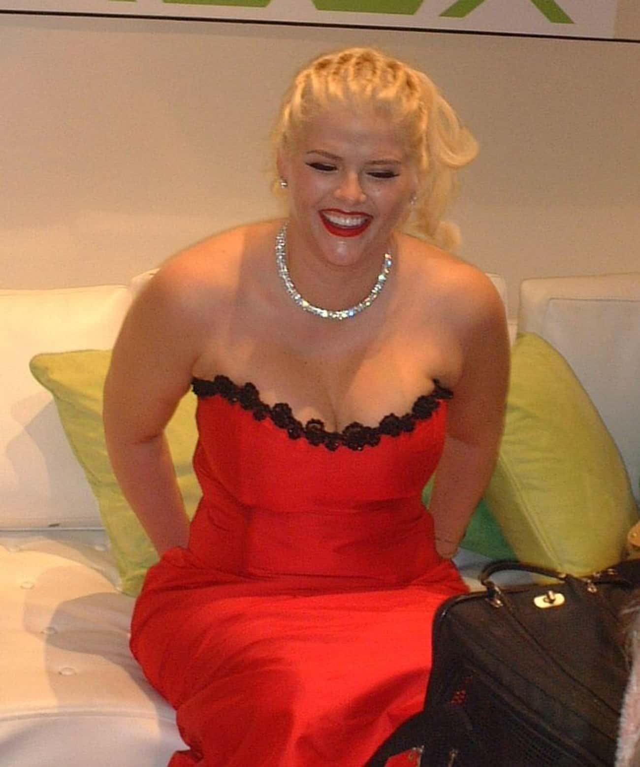 Anna Nicole Smith Overdosed At The Hard Rock Hotel In Florida