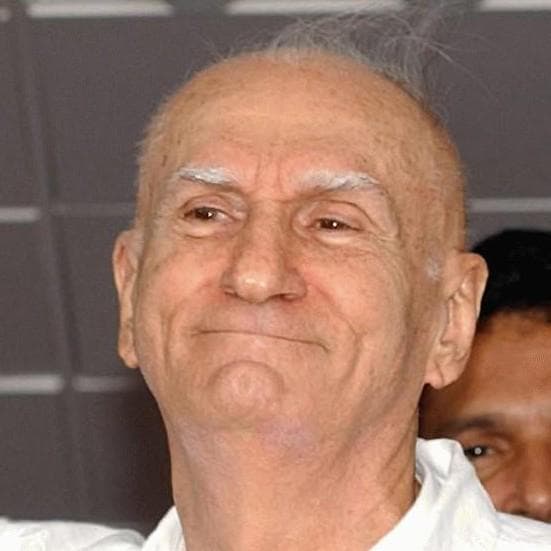 Celebrities Born in 1927 | List of Famous Men & Women Born in 1927