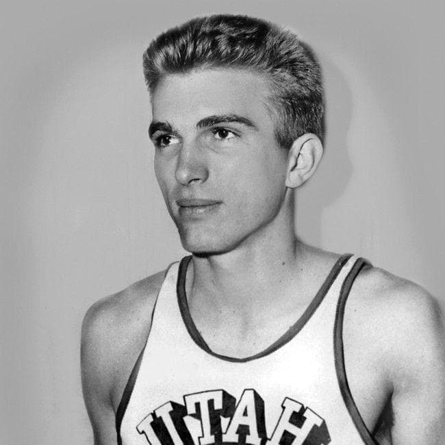 Celebrities Born in 1925 | List of Famous Men & Women Born in 1925