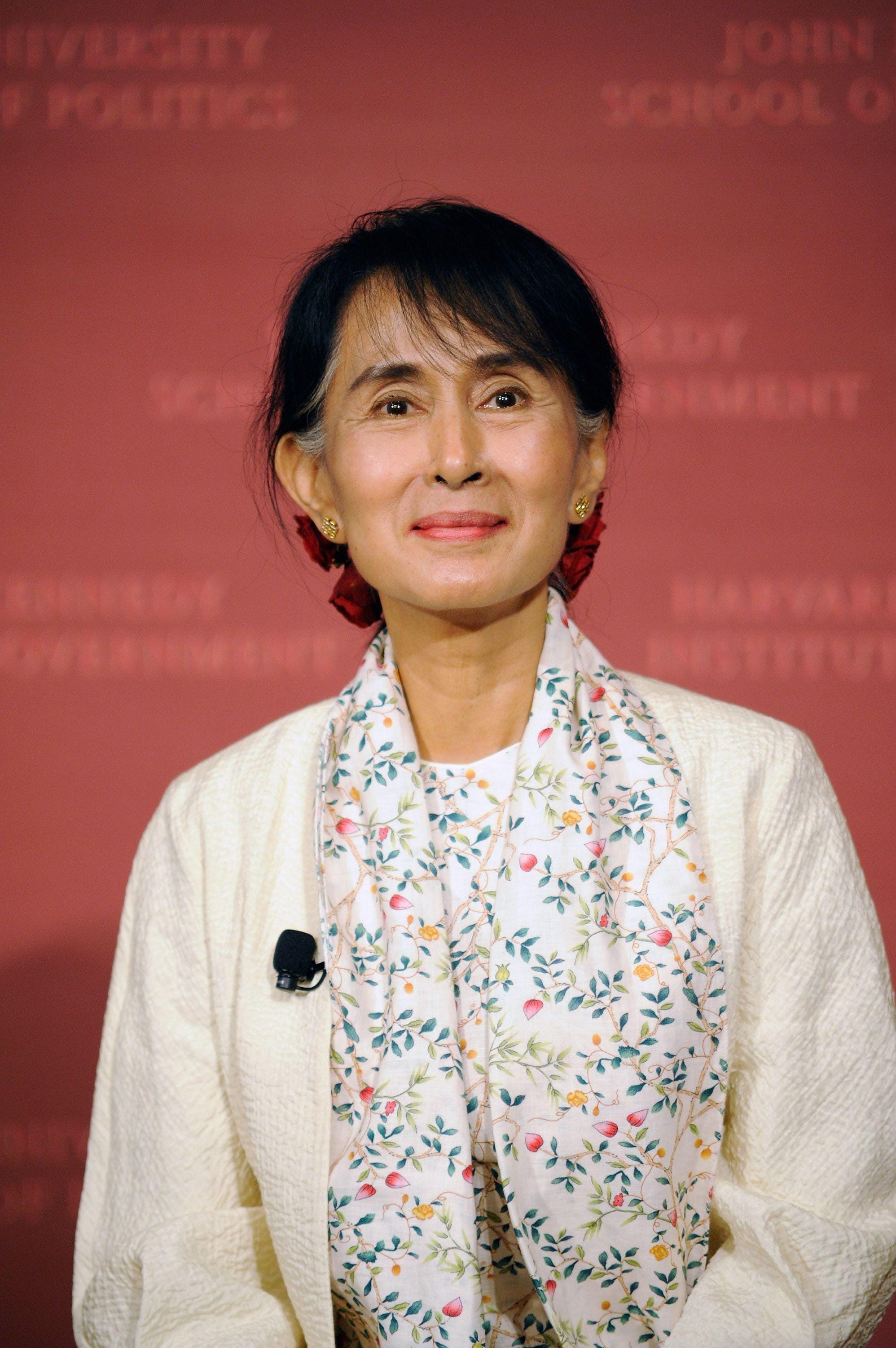 Aung San Suu Kyi Rankings & Opinions1996 x 3000