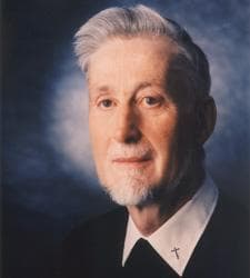 Celebrities Born in 1927 | List of Famous Men & Women Born in 1927