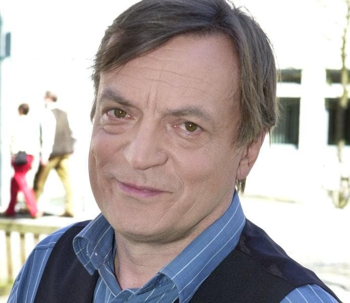 Famous People Who Died in Car Crashes | List of Celebrity Car Crash Deaths