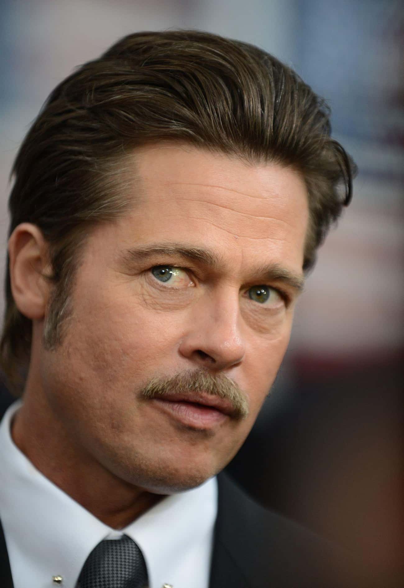 Brad Pitt Allegedly Washes With Wet Wipes