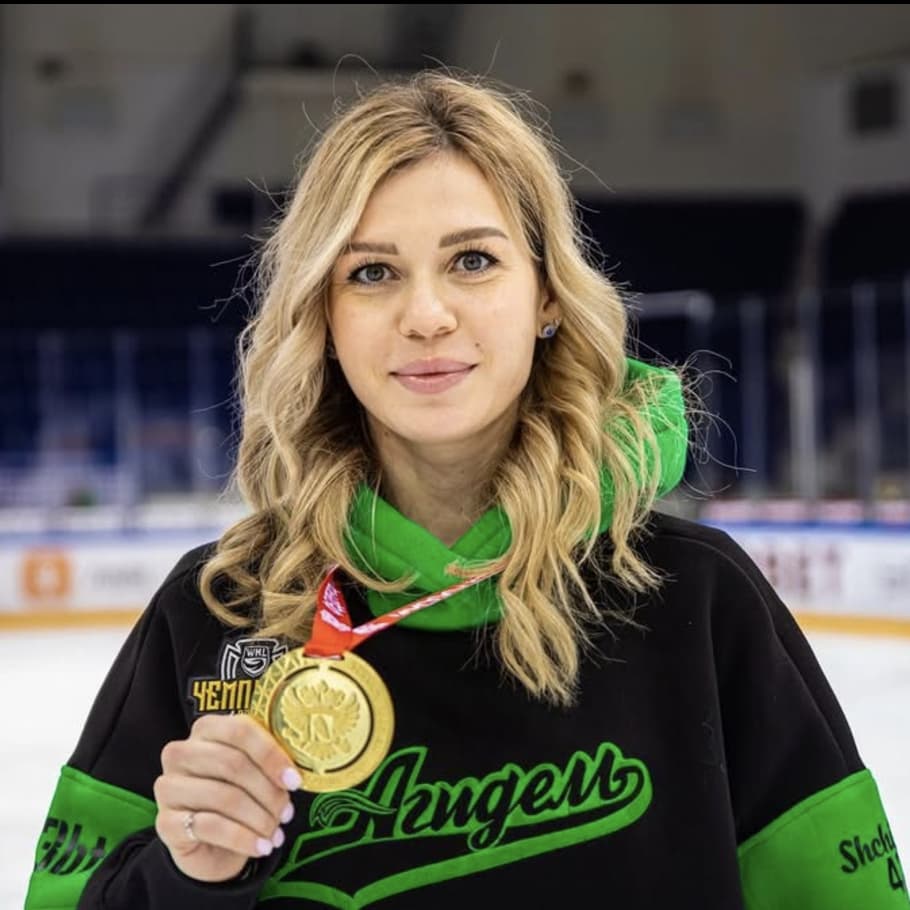 The Hottest Female Ice Hockey Players Of 2025, Ranked