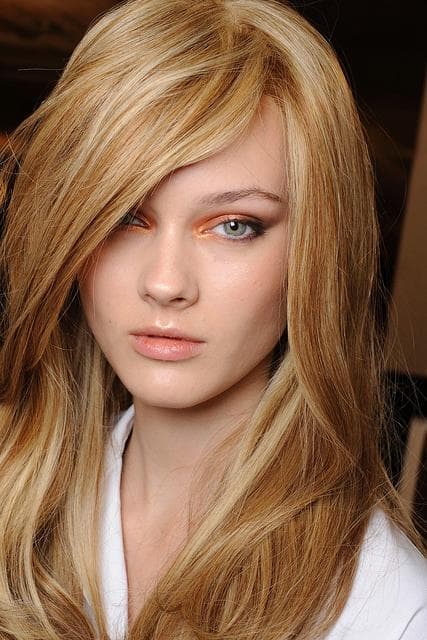 Celebrities Born in 1994 | List of Famous Men & Women Born in 1994