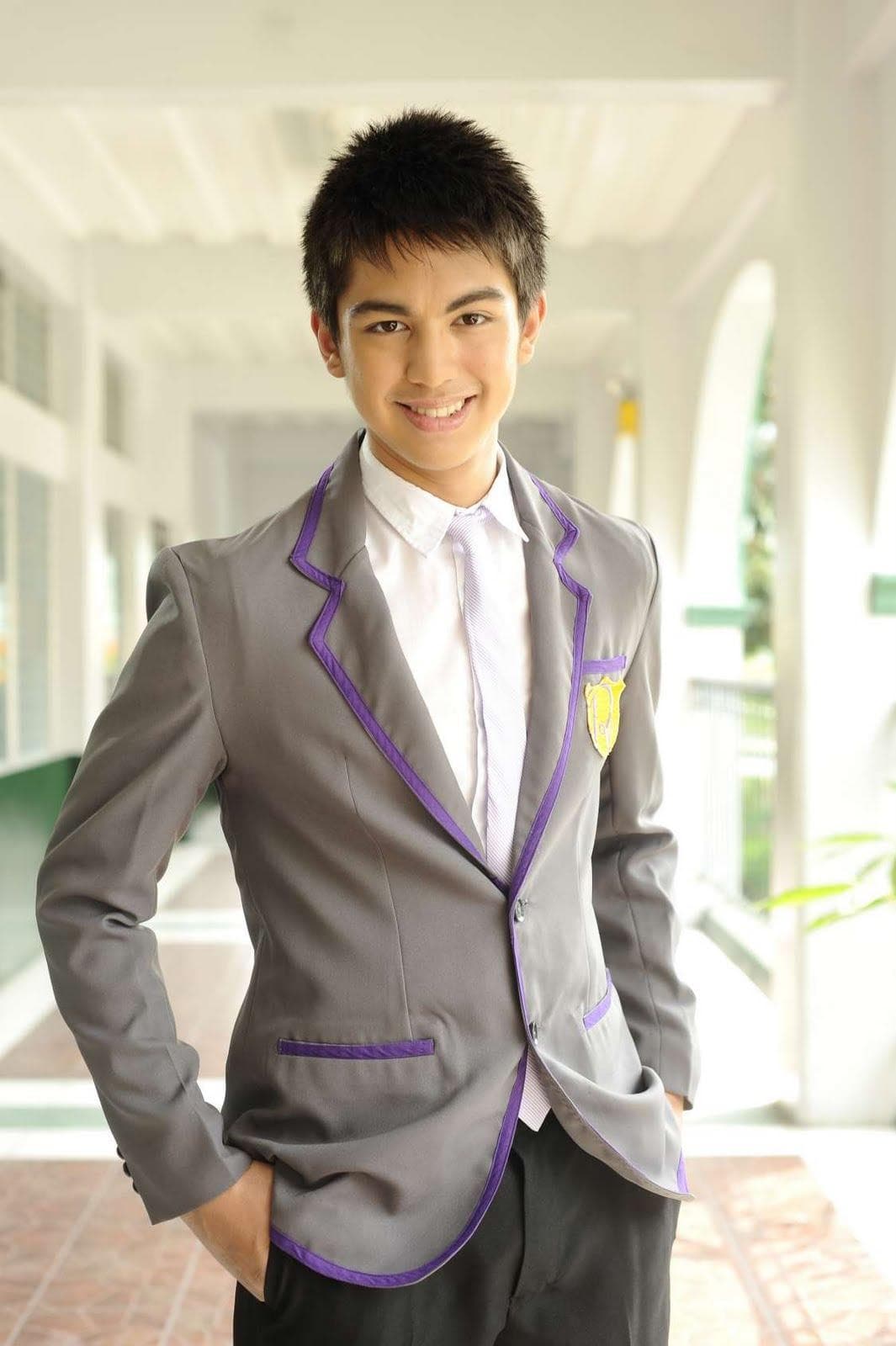 Celebrities Born in 1995 | List of Famous Men & Women Born in 1995