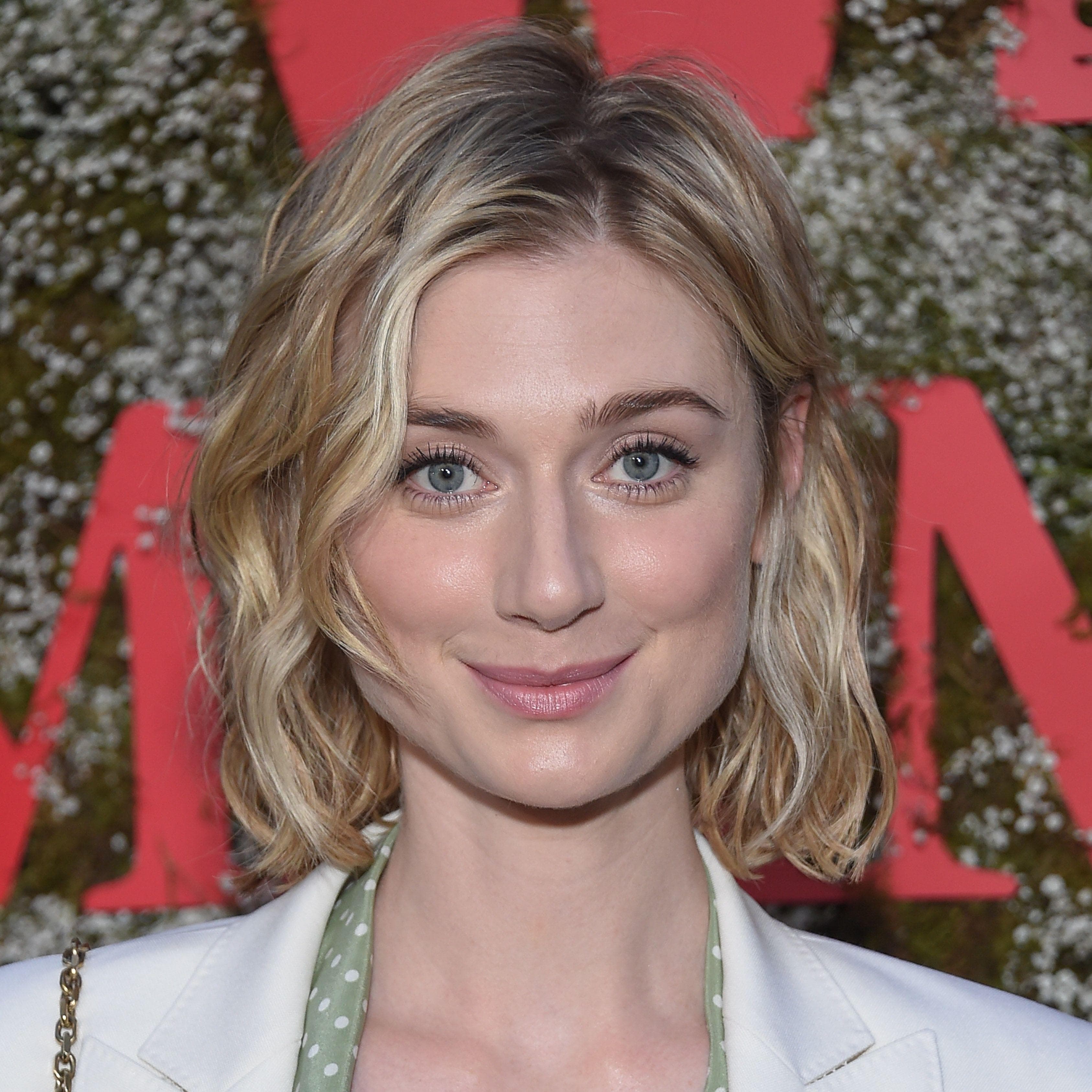 Female Celebrities Who Are 6’2" Tall