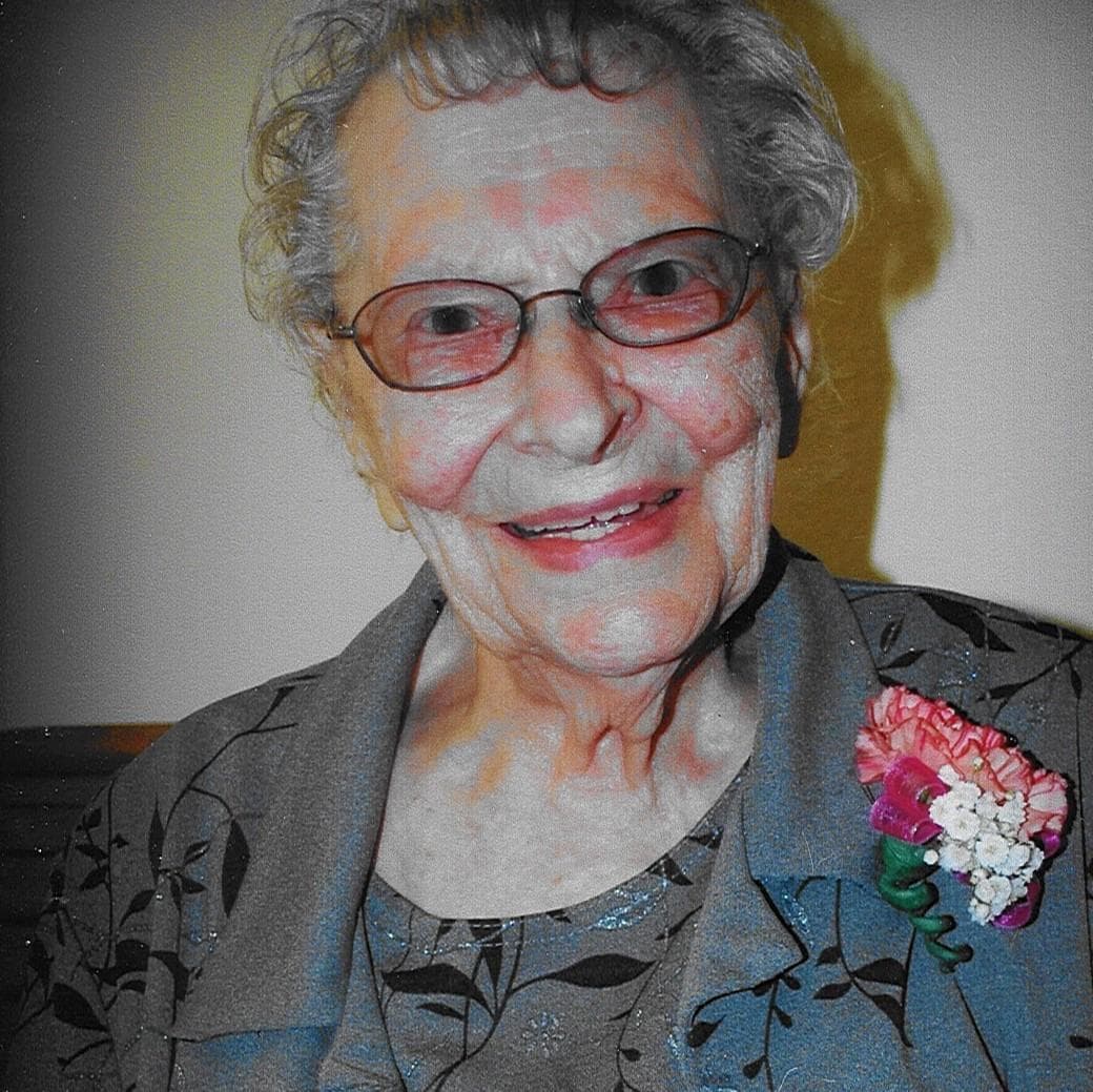 Celebrities Born in 1930 | List of Famous Men & Women Born in 1930