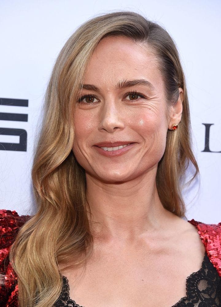 23 Celebrities With Rosacea