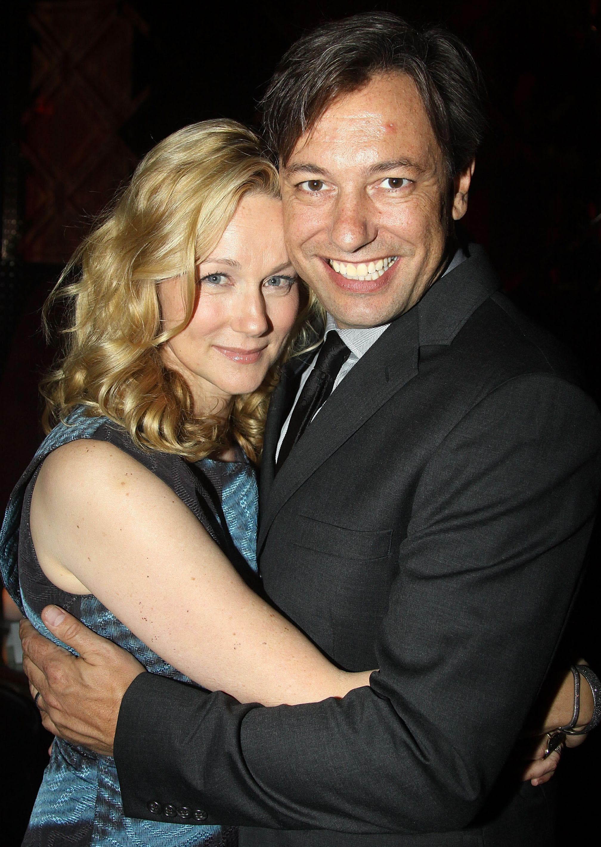 Laura Linney's Husband, Dating and Relationship History