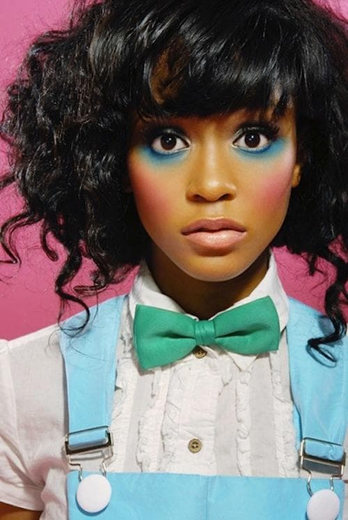 List of 25+ Famous Female Backing Vocalists