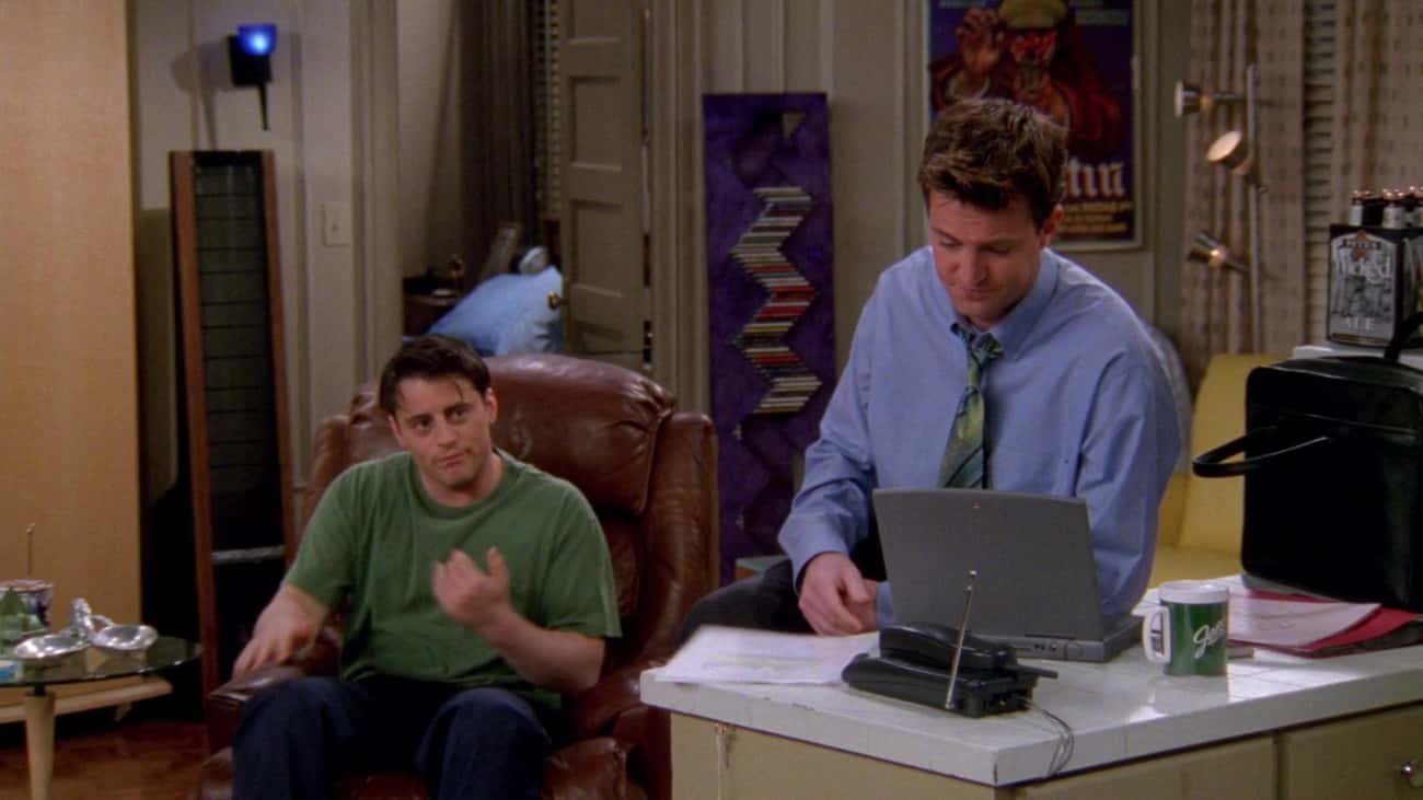 Chandler Brags About His New ‘500-Megabyte’ Laptop In 'Friends'