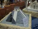 Chichen Itza on Random Amazing LEGO Versions of Famous Monuments
