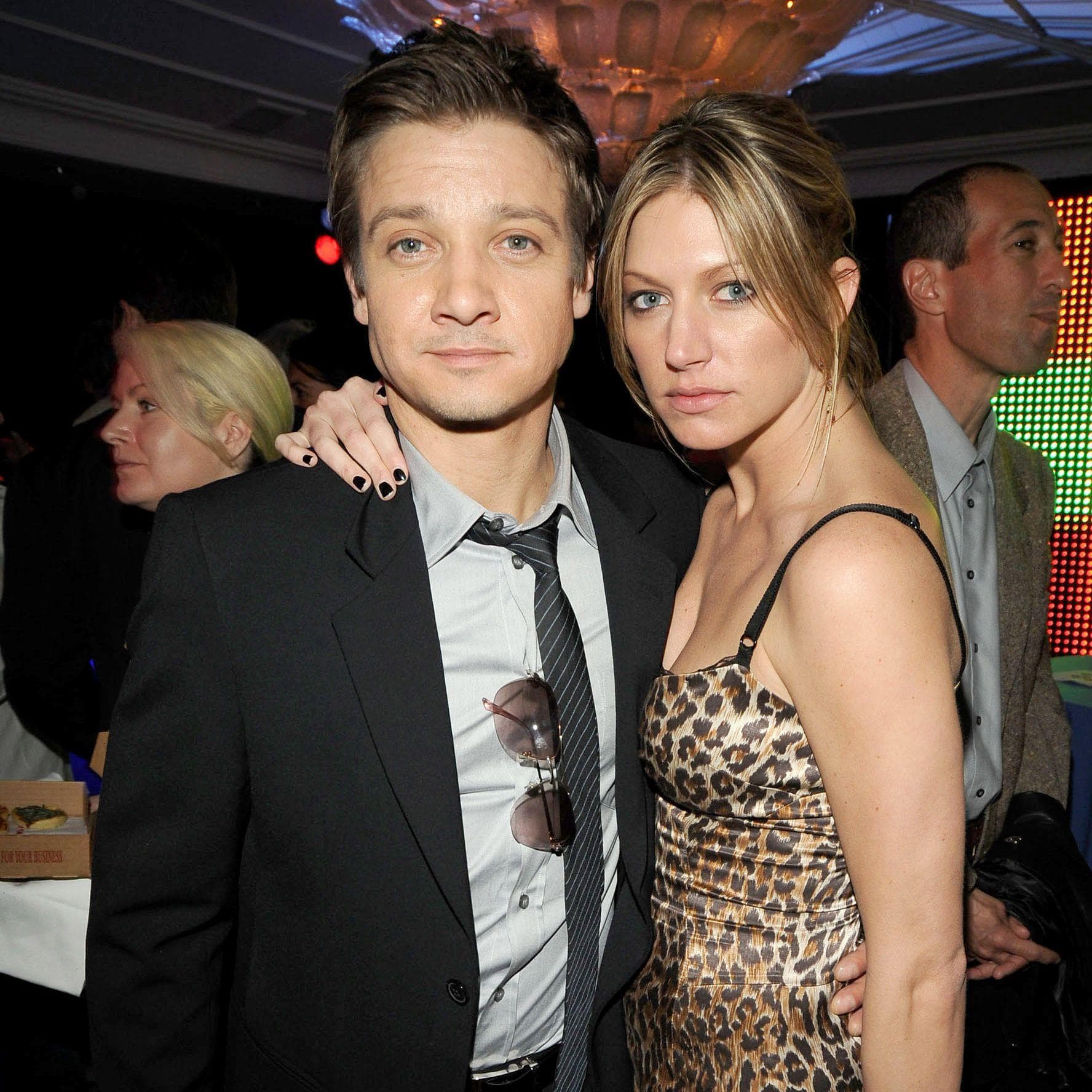 Who Has Jeremy Renner Dated? His Dating History with Photos