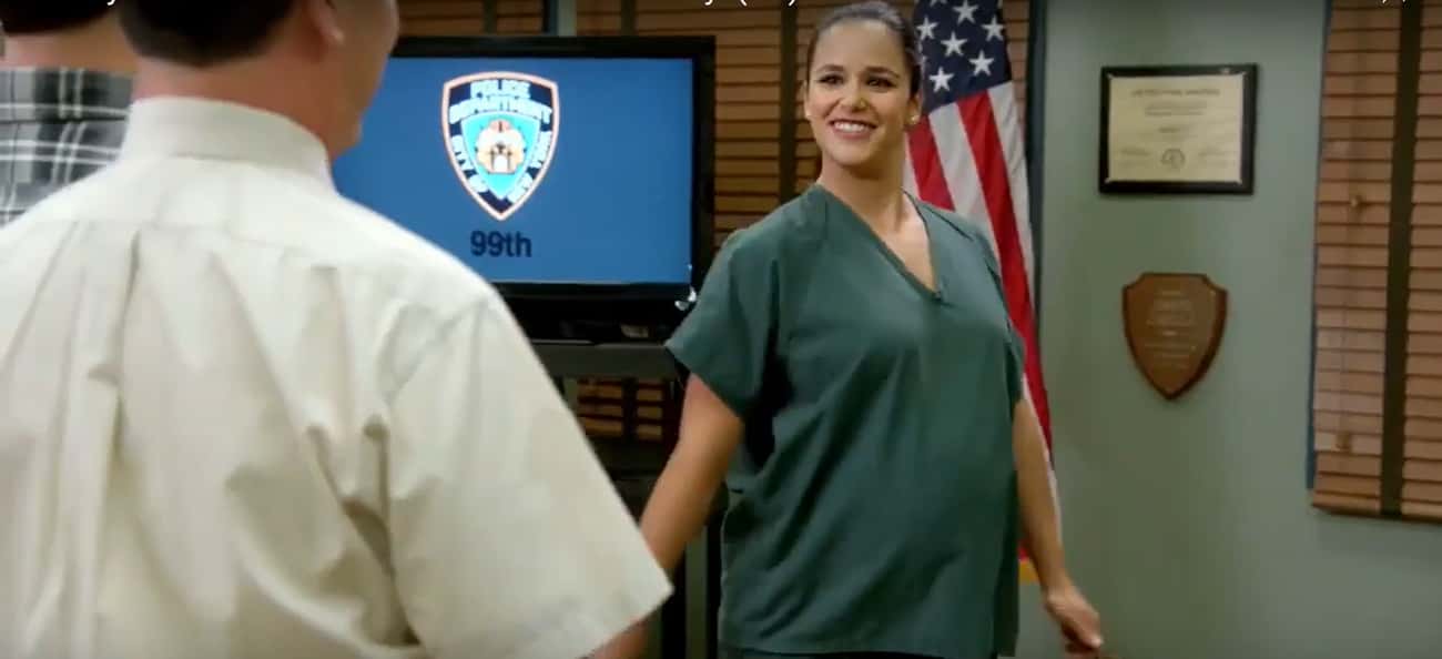 'Brooklyn Nine-Nine' Sent Amy Santiago To Jail With A 'Fake' Pregnant Belly