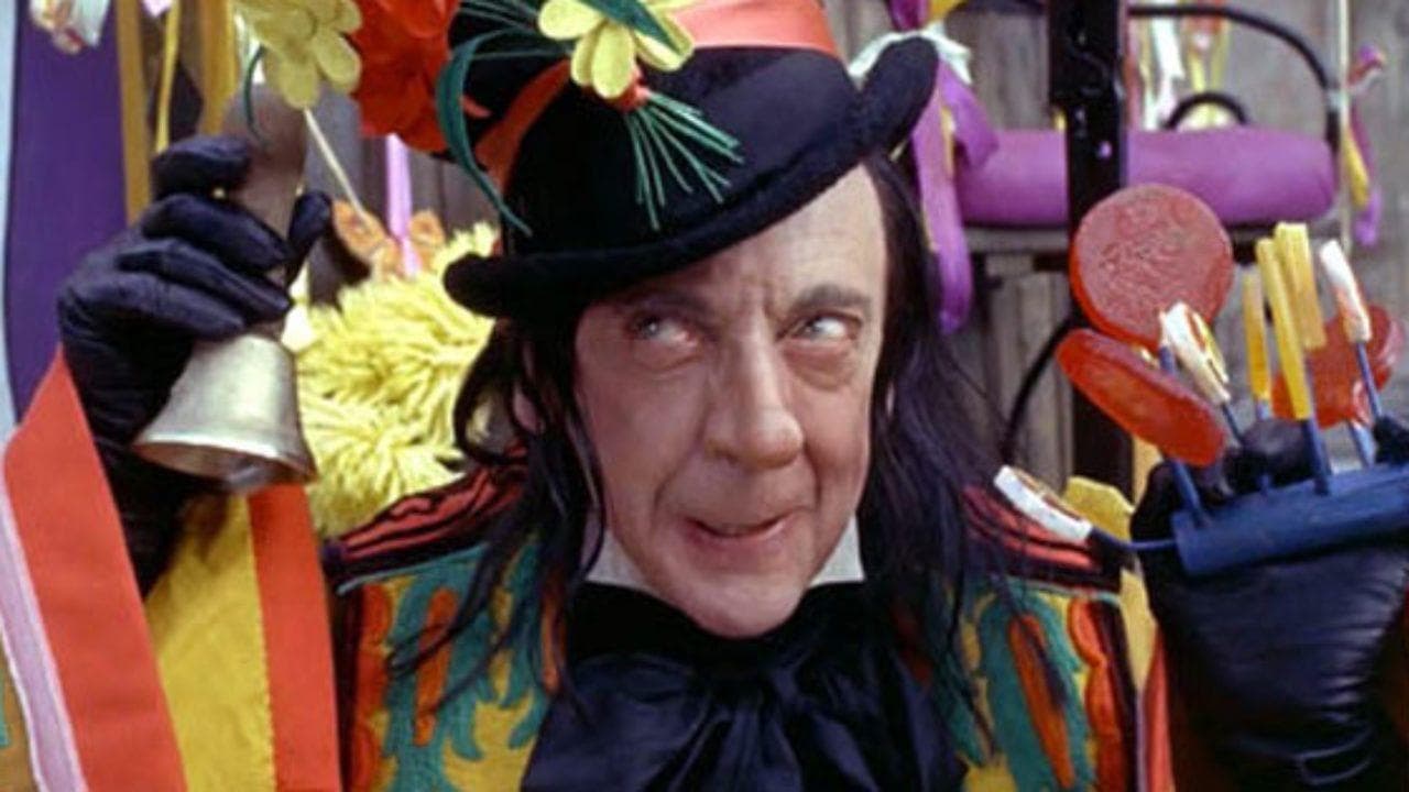 14 Times Characters Used Embarrassingly Bad Disguises In Movies