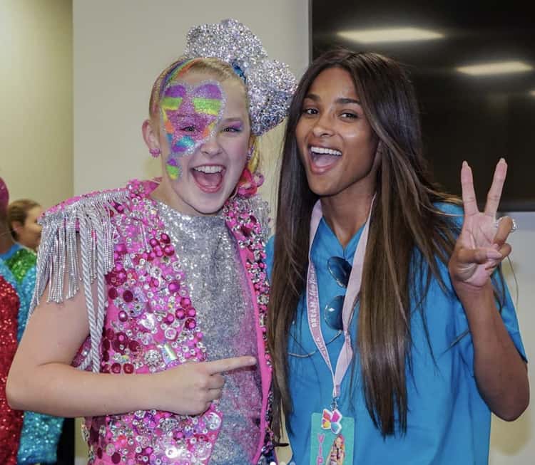 15 Celebrities Who Are Friends With JoJo Siwa, From Elton John To Miley  Cyrus