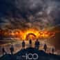 Eliza Taylor, Paige Turco, Thomas McDonell   The 100 (The CW, 2014) is an American post-apocalyptic science fiction drama television series developed by Jason Rothenberg, loosely based on the book by Kass Morgan. 97 years after a nuclear...