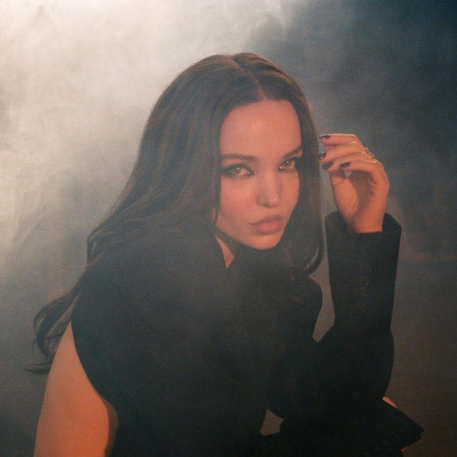 The 25+ Most Attractive Brunette Actresses In Their 20s