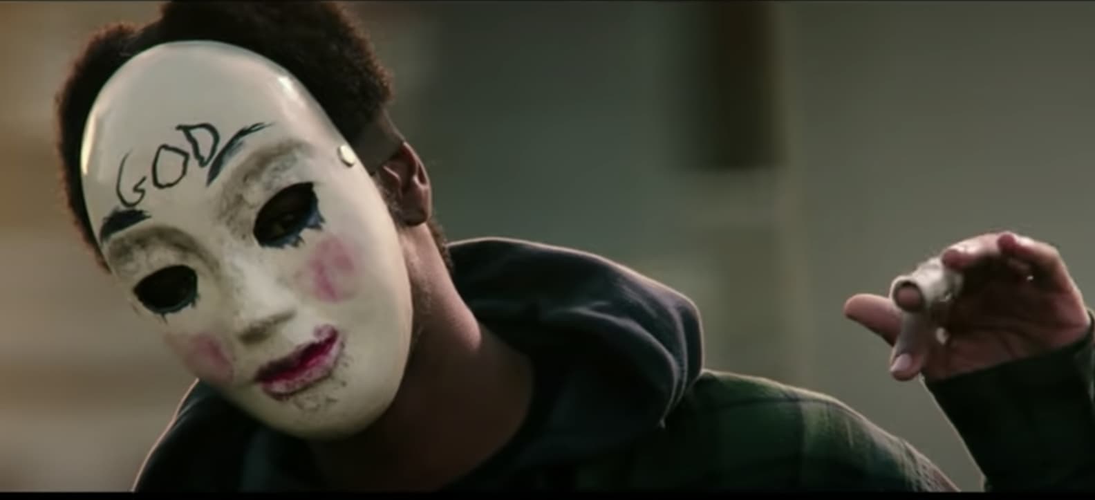 Behind The Scenes Facts About Famous Horror Movie Costumes