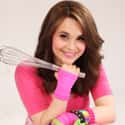 Rosanna Pansino is a 2013 Shorty Awards winner for the Shorty Award for Food.