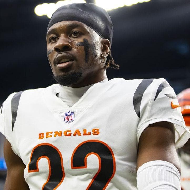 The 32+ Best NFL Cornerbacks Of 2022, Ranked