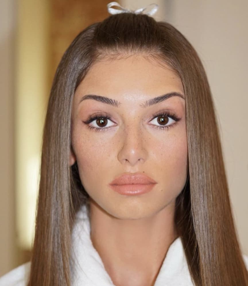 The 25+ Most Attractive Brunette Actresses In Their 20s