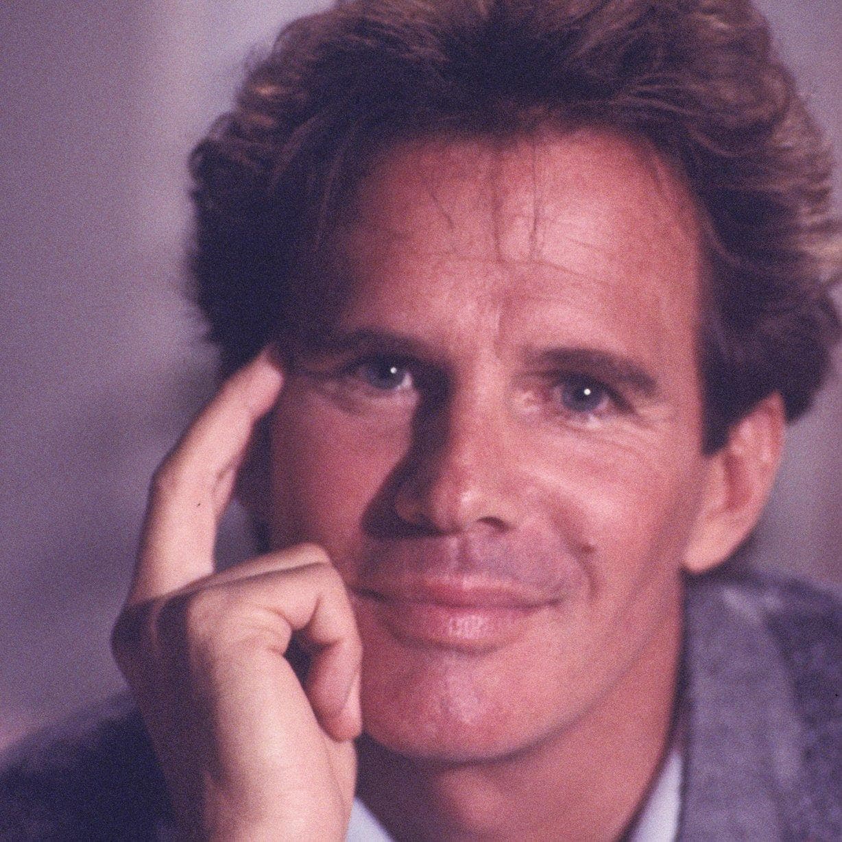 Celebrities Born in 1941 | List of Famous Men &amp; Women Born in 1941 (Page 4)