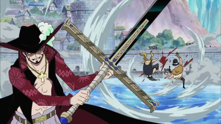 How can Mihawk wield such a big sword effectively in One Piece