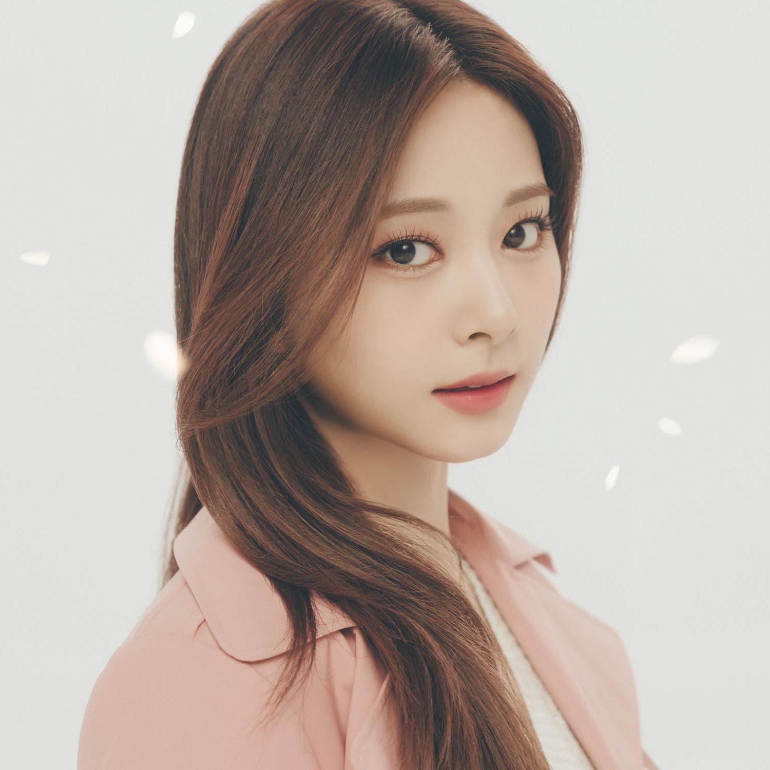 The 7 Best Taiwanese Kpop Idols Right Now, Ranked By Fans