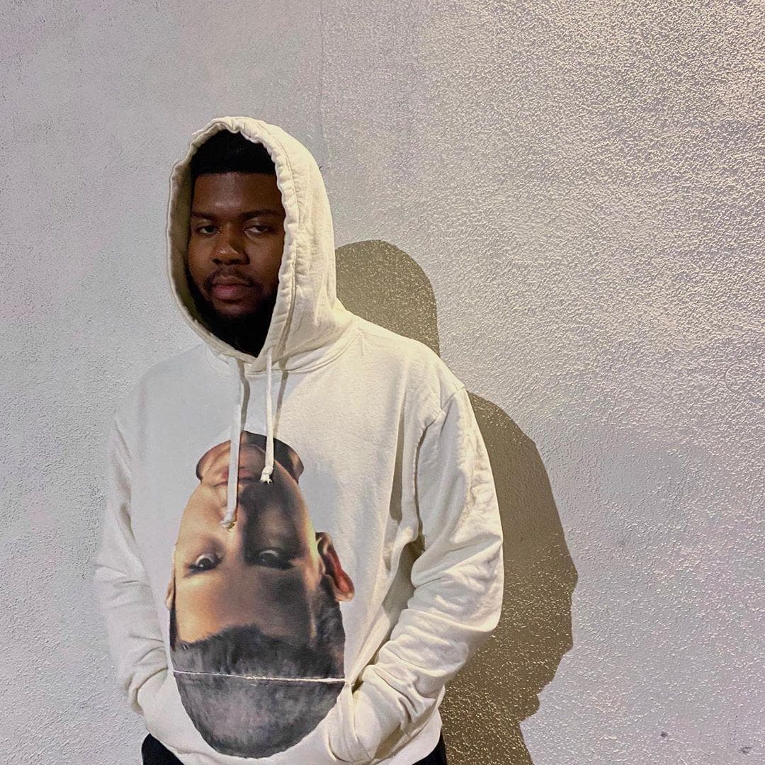 25+ Singers Who Are Aquarius