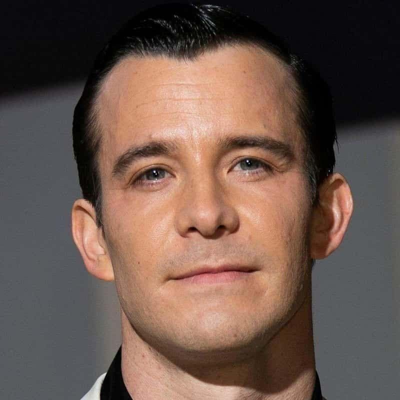 The 30 Hottest Brunette Male Actors In Their 30s, Ranked