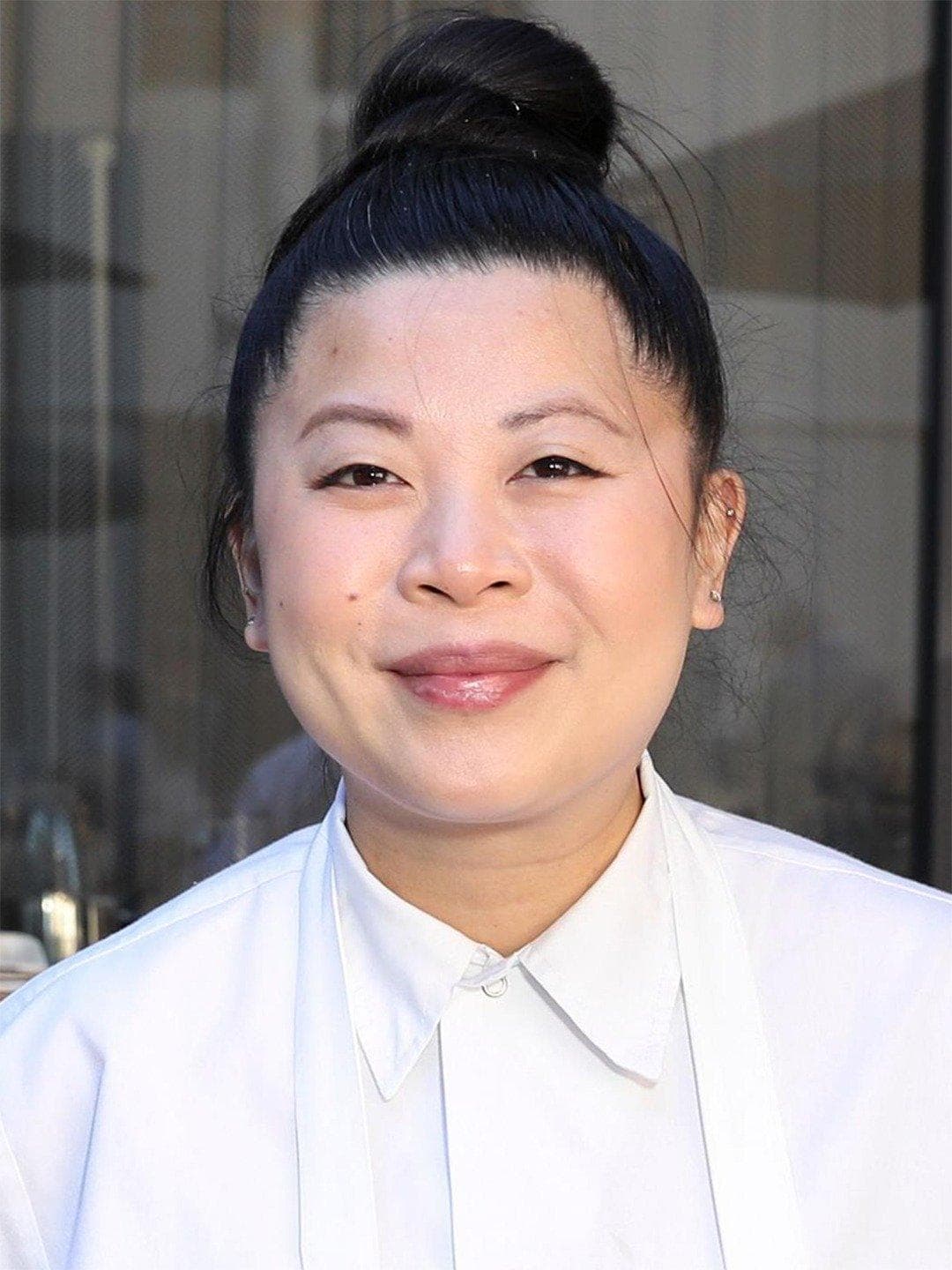 The 30+ Most Beautiful Female Celebrity Chefs Of 2026, Ranked