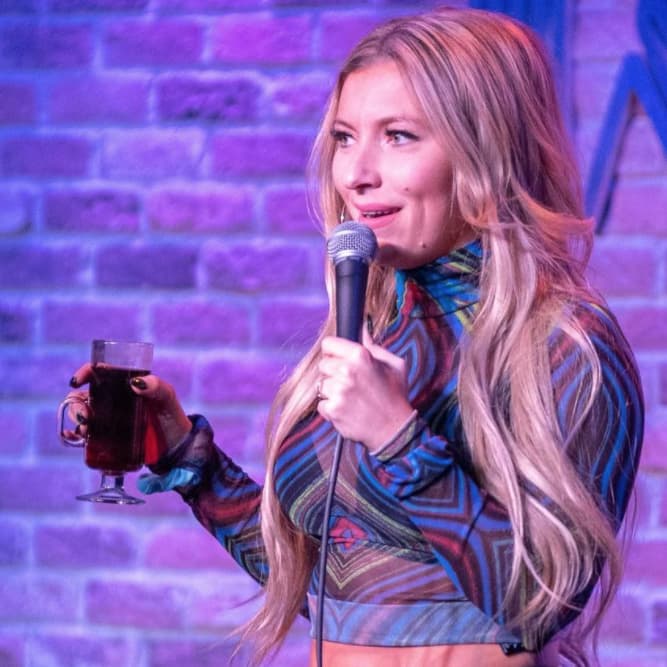 The 25 Funniest Raunchy Female Stand Up Comedians, Ranked