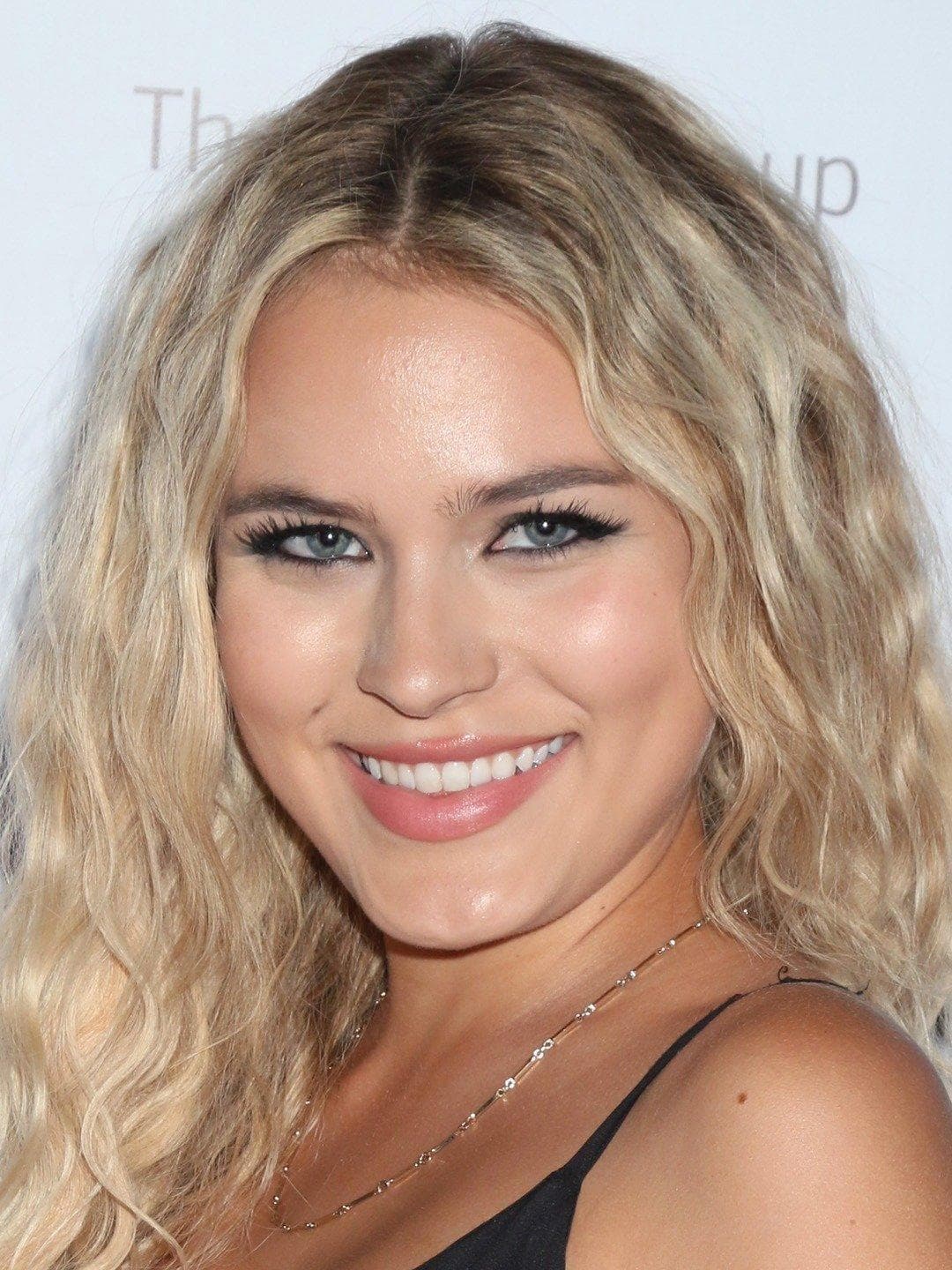 The 25+ Most Attractive Blonde Actresses In Their 20s
