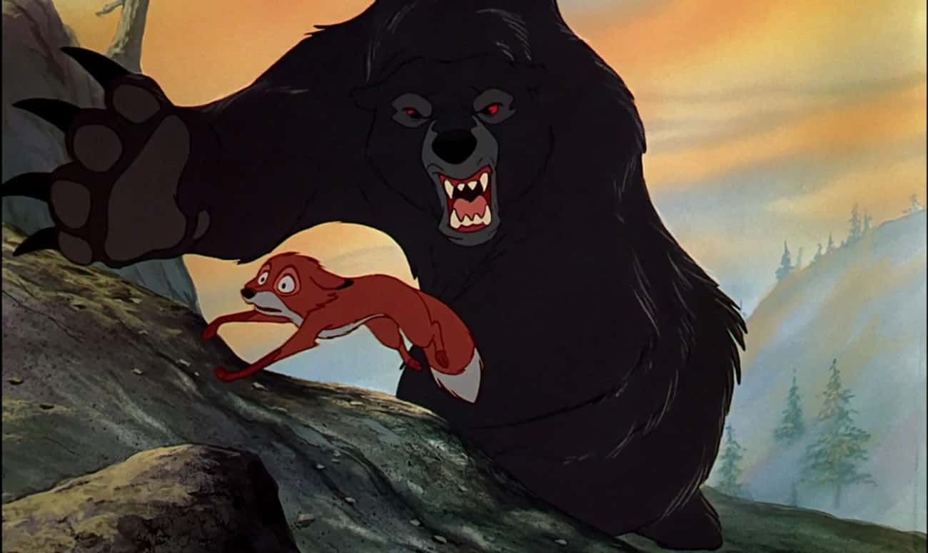 The fox and the bear. Лис и охотничий пес 1981. Лис и пес Гризли. Лис и охотничий пес медведь.