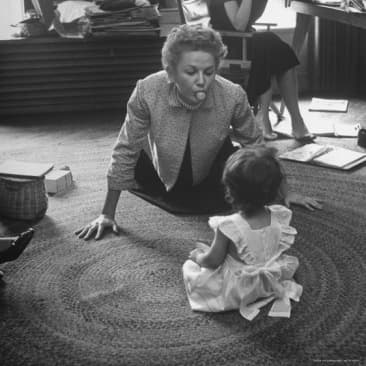 Celebrities Born in 1922 | List of Famous Men & Women Born in 1922