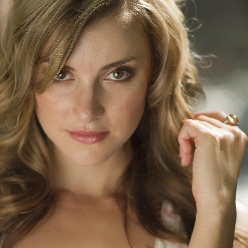 Hot New Zealand Actresses, with Photos